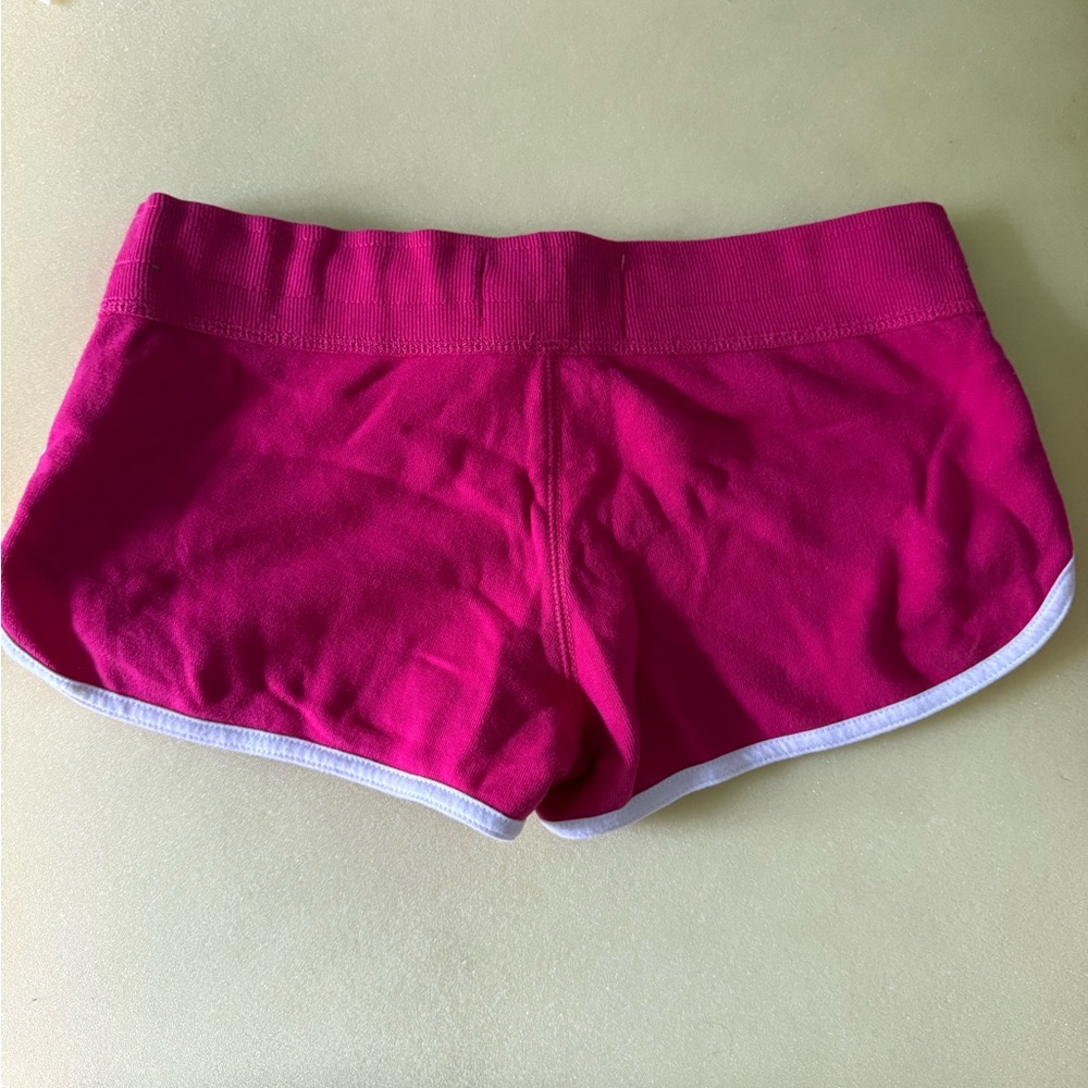 Hollister Women's Fuchsia Athletic Shorts (Small) - Picture 6 of 7